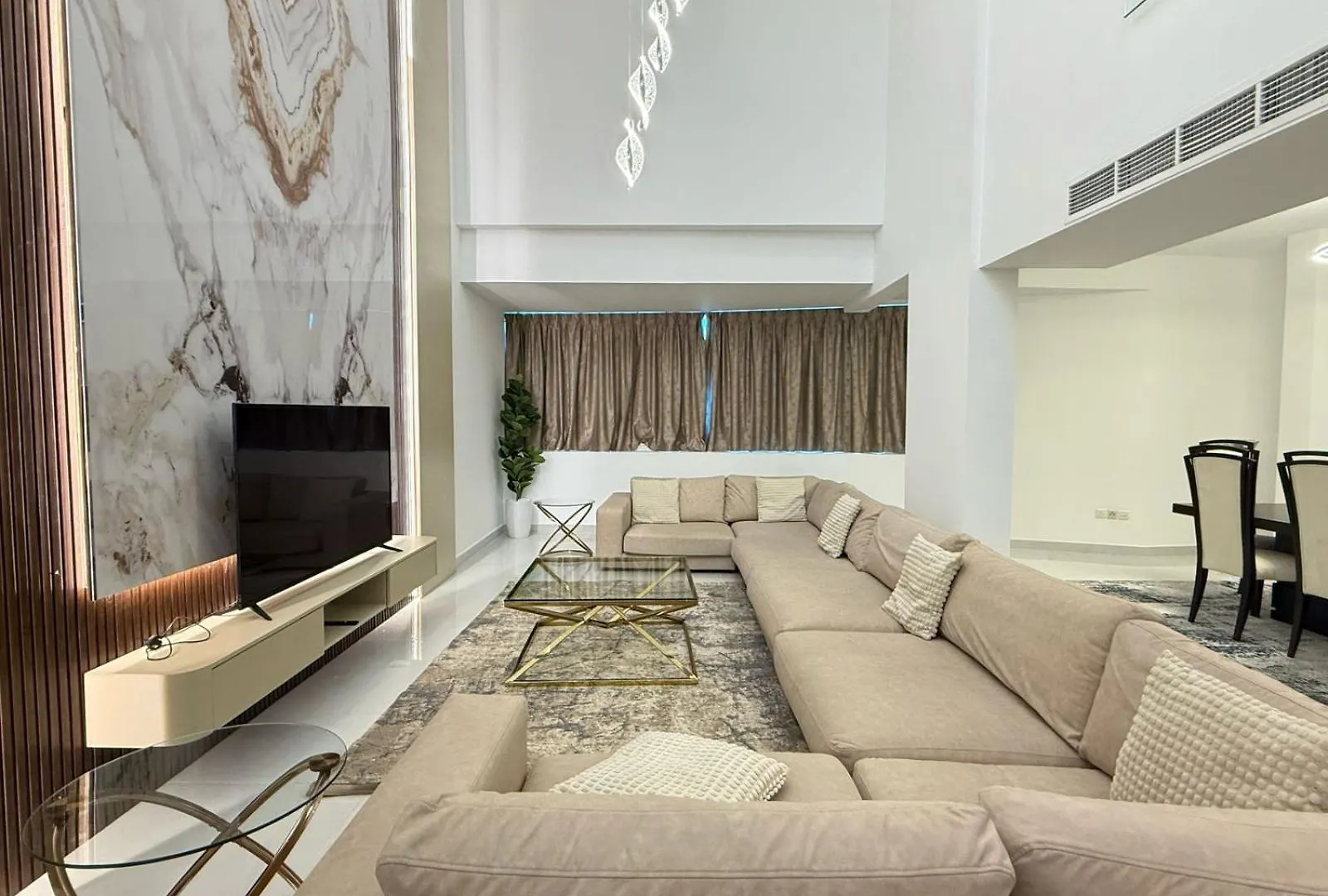 Spacious Modernized 2 Bedroom And Duplex 4 Br Apartments By Taskeen Holiday Homes Дубай